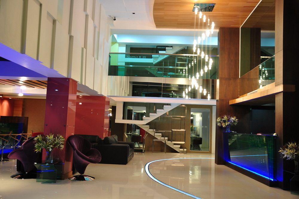 Palms @ Sukhumvit Executive Suite Bangkok Exterior foto