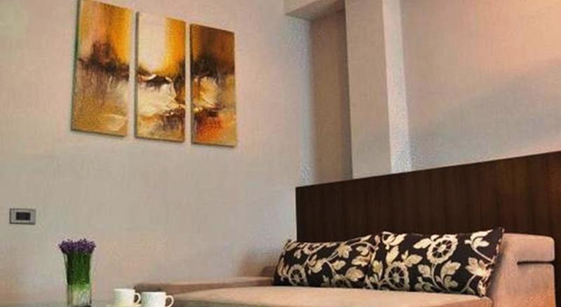 Palms @ Sukhumvit Executive Suite Bangkok Exterior foto
