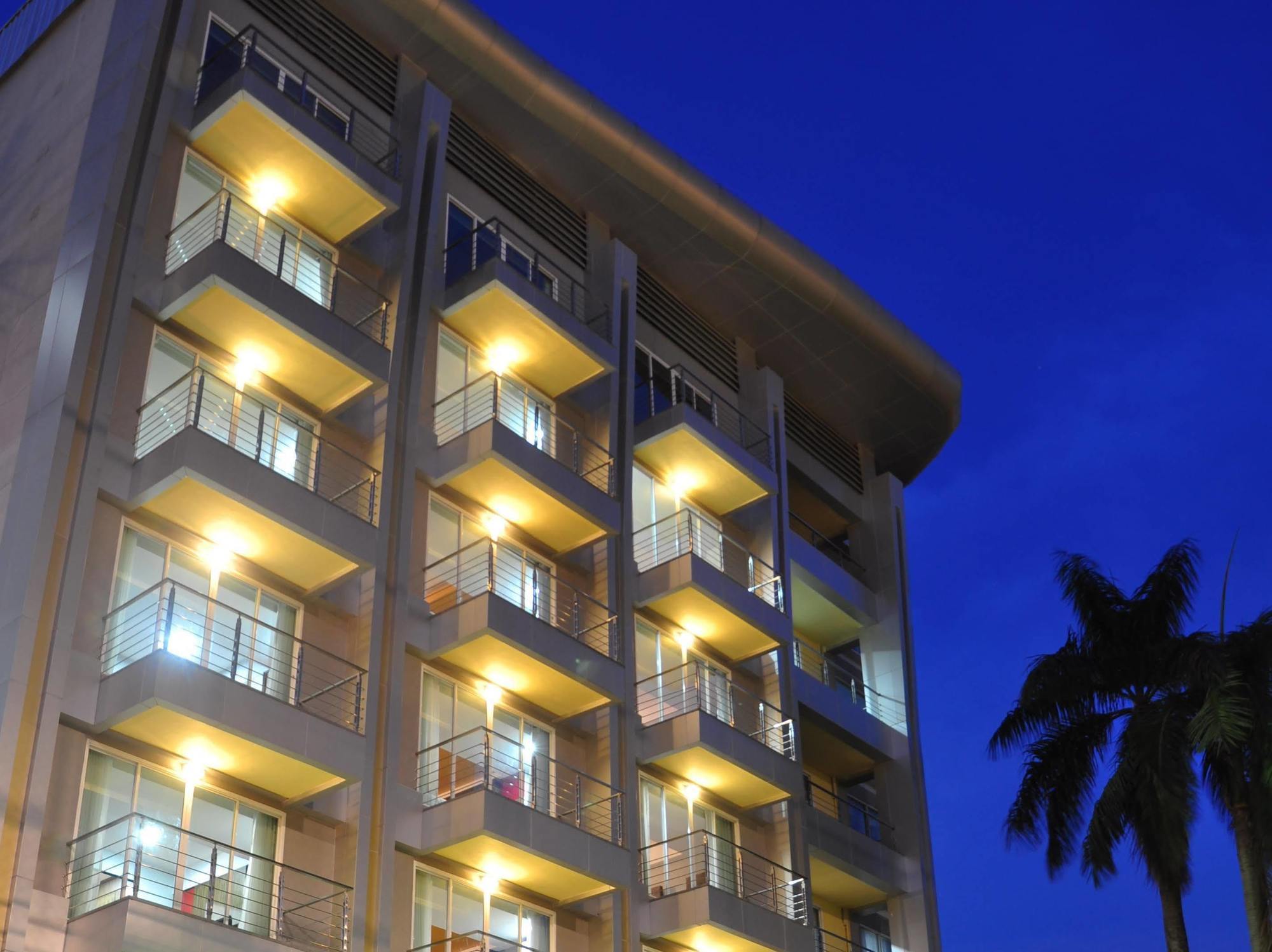 Palms @ Sukhumvit Executive Suite Bangkok Exterior foto