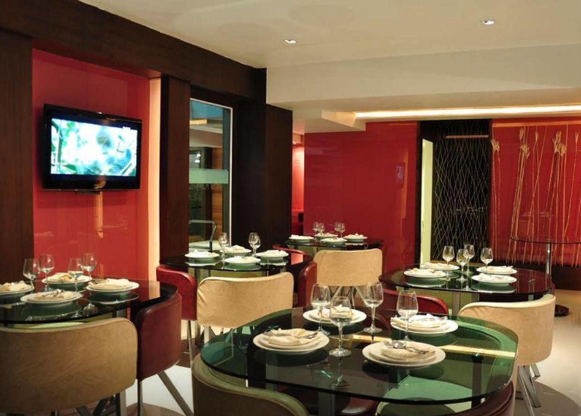 Palms @ Sukhumvit Executive Suite Bangkok Exterior foto