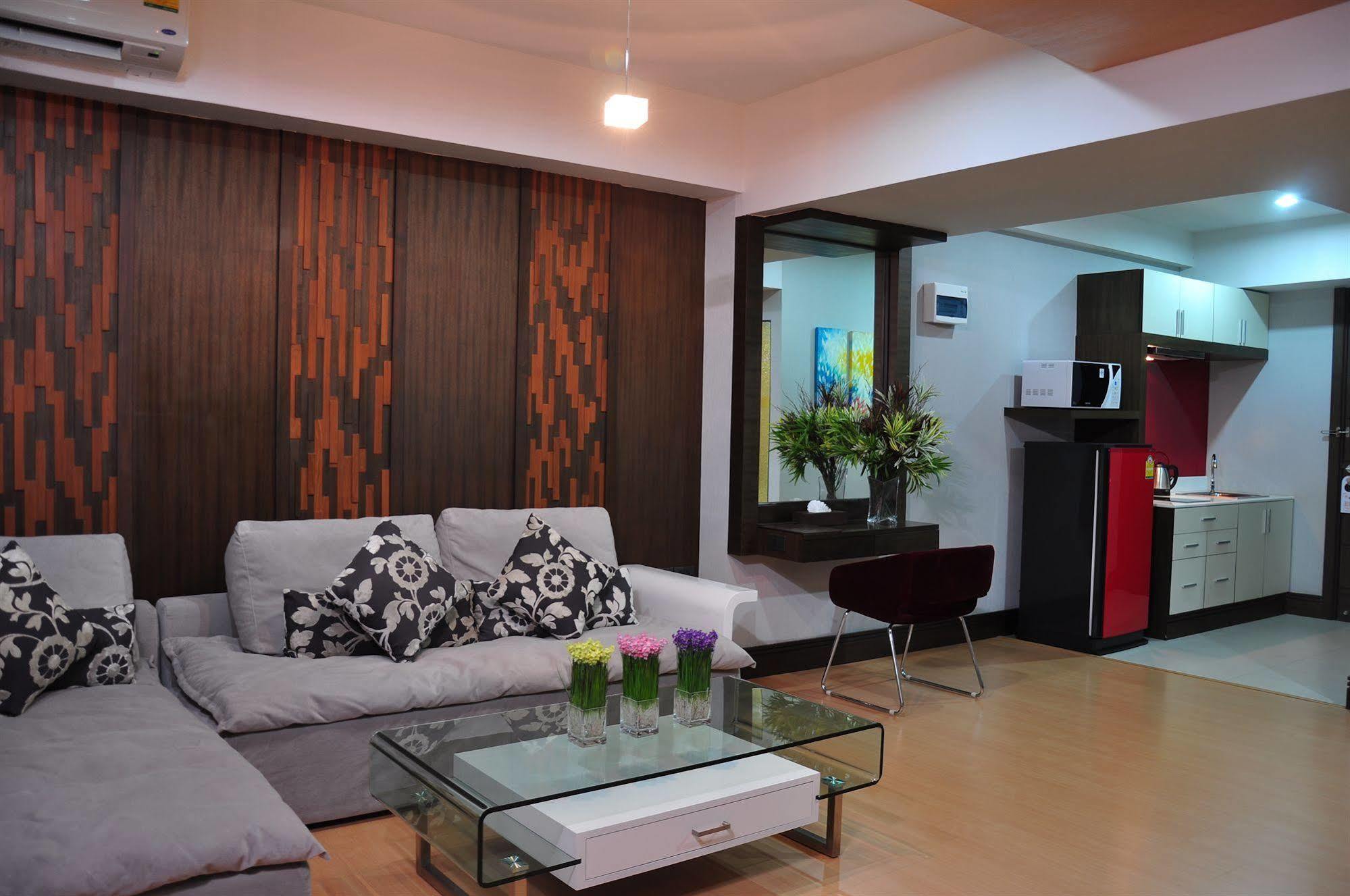 Palms @ Sukhumvit Executive Suite Bangkok Exterior foto