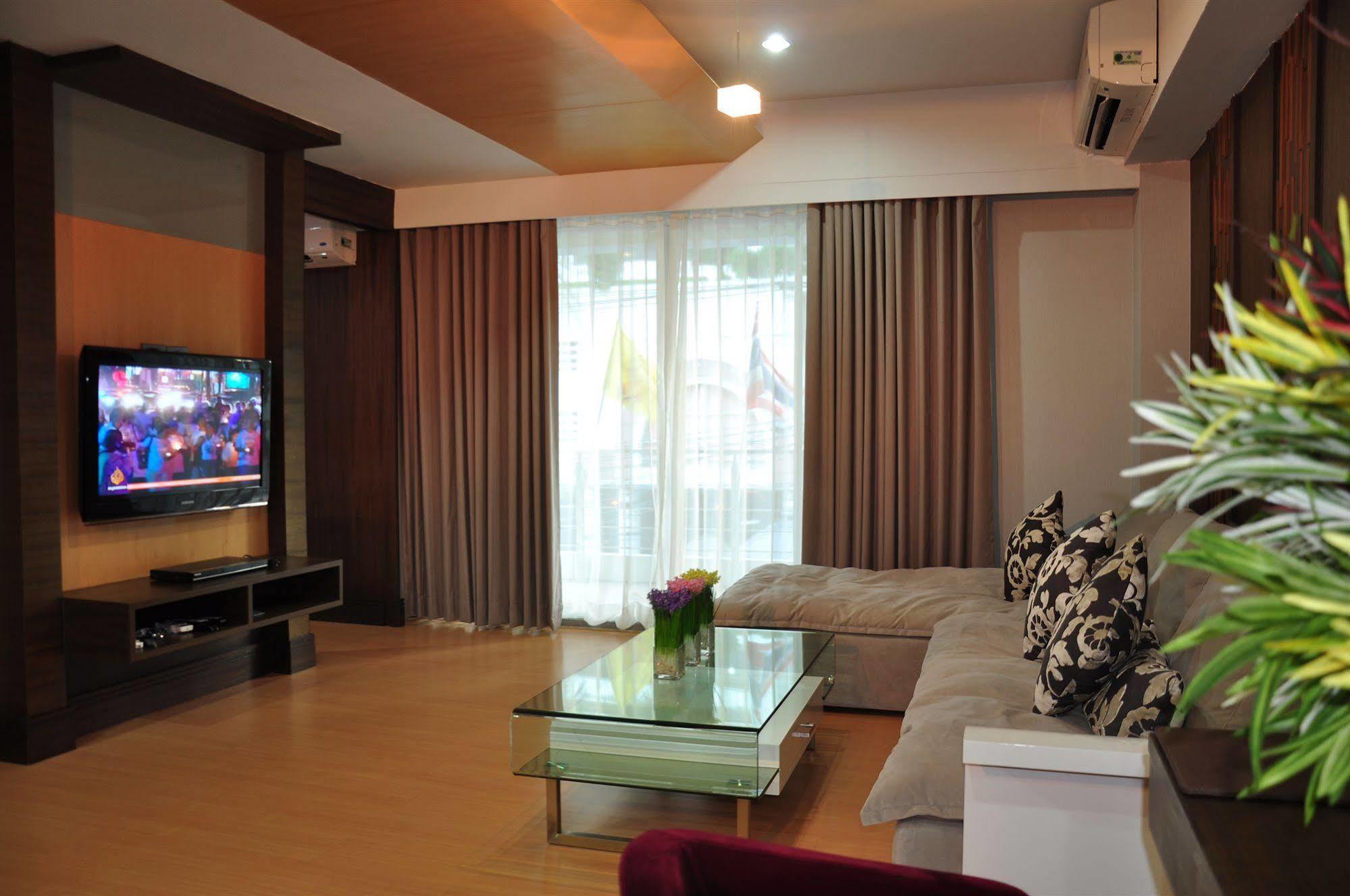 Palms @ Sukhumvit Executive Suite Bangkok Exterior foto