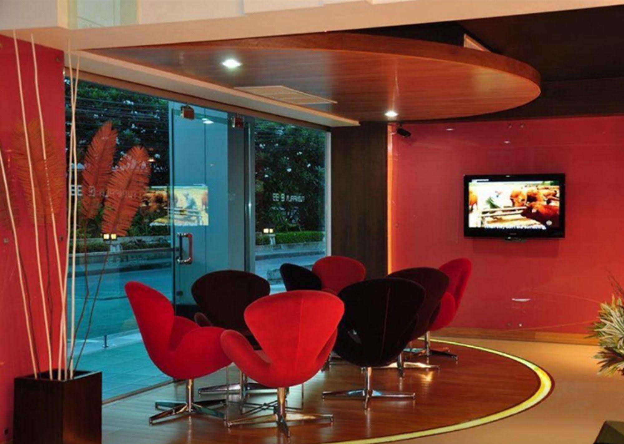 Palms @ Sukhumvit Executive Suite Bangkok Exterior foto